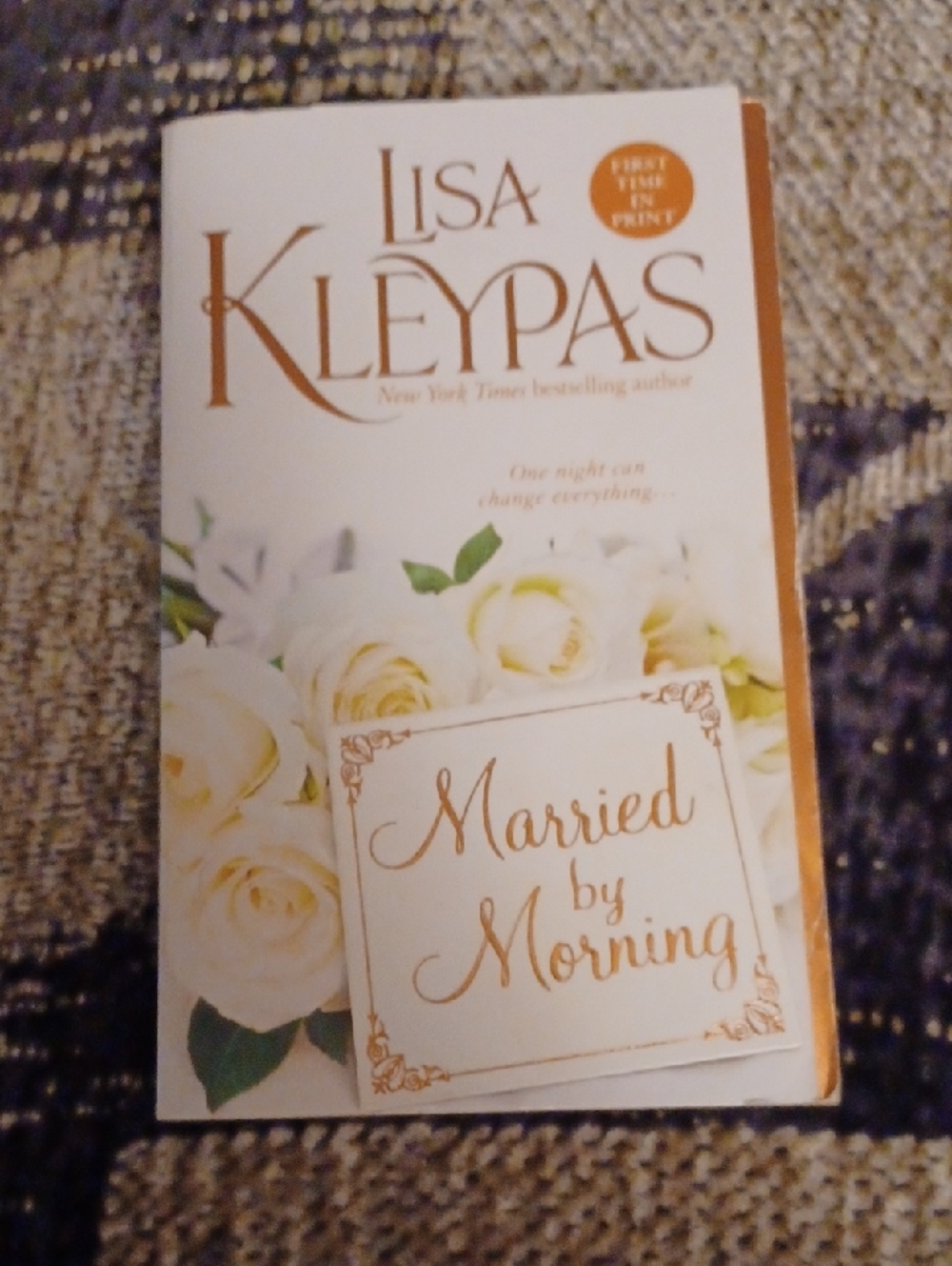 $4 Add-on Lisa Kleypas "Married by Morning" - Paperback Romance
